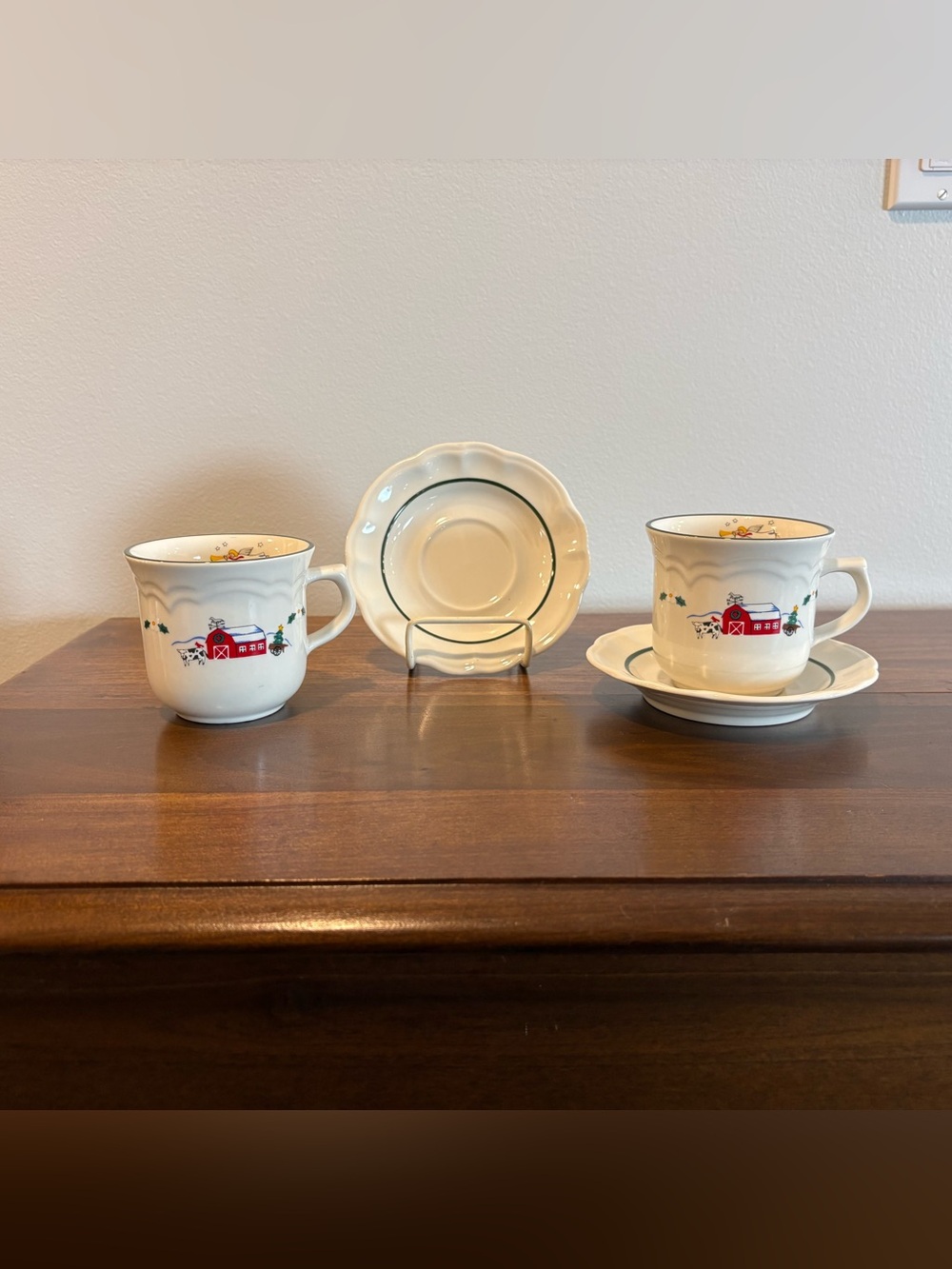 Pfaltzgraff Snow Village 2 Coffee Cup and Saucers Snowman Winter Christmas EUC